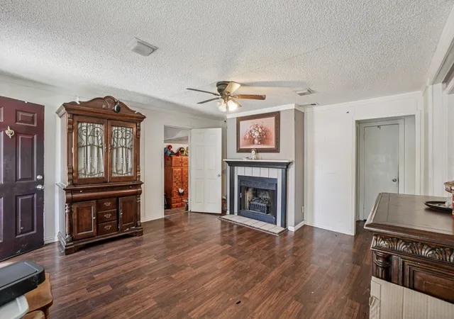 Homes for sale in Fort Worth, TX | 3737 Willing Ave, Fort Worth, TX 76110 | MLS# 21195652