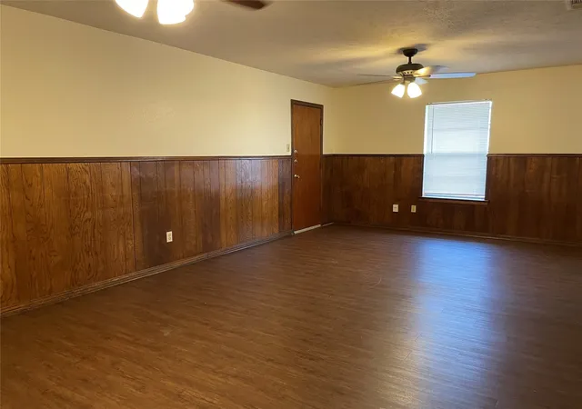 Homes for sale in De Soto, TX | 123 Evelyn St, De Soto, TX 75115 | MLS# 21198443