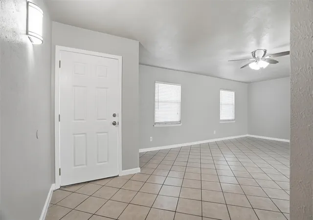 Photo 3 of Sale Pending at 4321 Sweetgum Wy, Fort Worth, TX 76133 | MLS# 21198389 | Listing updated on 2026-07-10