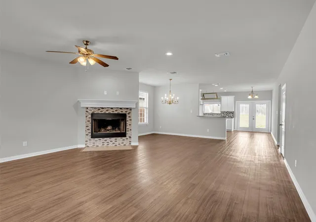 Photo 3 of Single family home for sale at 2811 W Washington St, Denison, TX 75020 | MLS# 21198464 | Listing updated on 2026-09-02