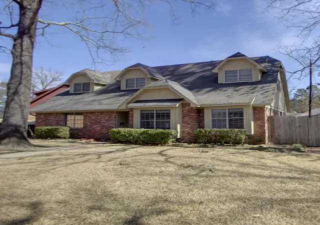 Photo 1 of Single family home for sale at 2 Woodcliff Dr, Texarkana, TX 75503 | MLS# 21195254 | Listing updated on 2026-08-04