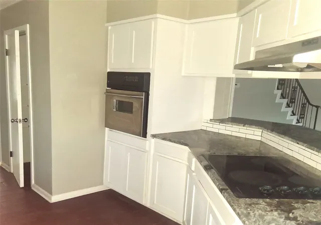 Photo 4 of Single family home for sale at 2 Woodcliff Dr, Texarkana, TX 75503 | MLS# 21195254 | Listing updated on 2026-08-04
