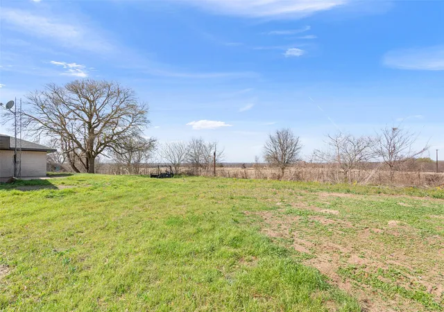 Homes for sale in Mexia, TX | 310 Lcr 470, Mexia, TX 76667 | MLS# 21198697