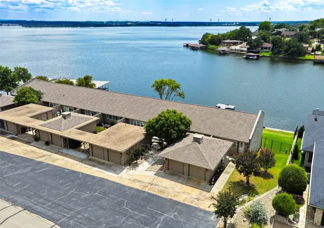 Photo 3 of Condo for sale at 5200 Country Club Dr, Granbury, TX 76049 | MLS# 21198750 | Listing updated on 2026-10-01