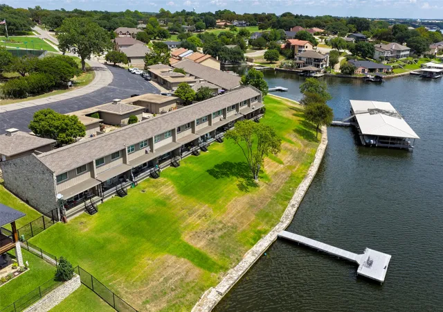Photo 4 of Condo for sale at 5200 Country Club Dr, Granbury, TX 76049 | MLS# 21198750 | Listing updated on 2026-10-01