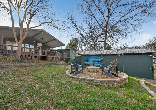 Photo 1 of Single family home for sale at 208 Harbor Dr, Gun Barrel City, TX 75156 | MLS# 21182925 | Listing updated on 2026-08-28