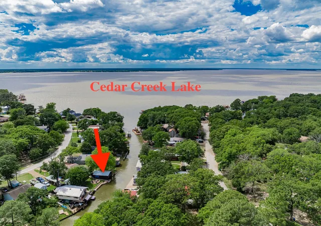 Photo 2 of Single family home for sale at 208 Harbor Dr, Gun Barrel City, TX 75156 | MLS# 21182925 | Listing updated on 2026-08-28