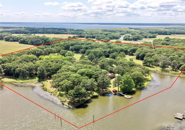 Homes for sale in Honey Grove, TX | 2101 County Road 2716, Honey Grove, TX 75446 | MLS# 21189206
