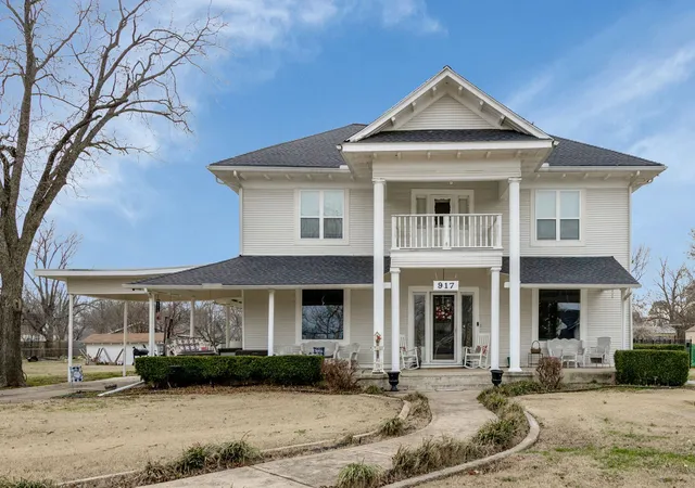 Photo 1 of Single family home for sale at 917 Wood St, Royse City, TX 75189 | MLS# 21198291 | Listing updated on 2026-09-30