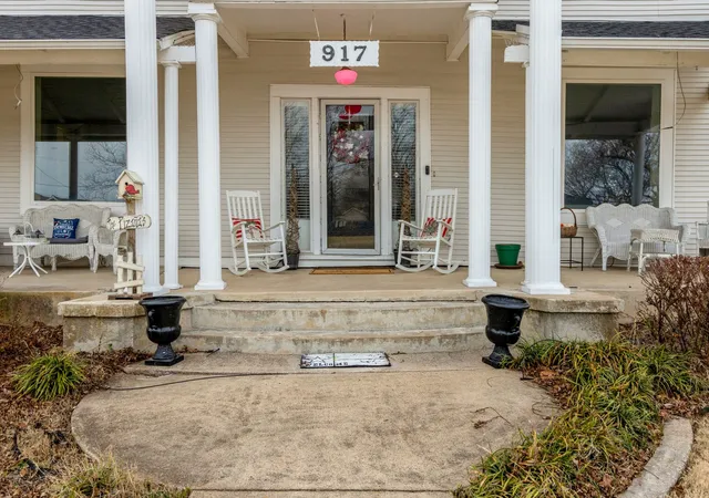 Photo 2 of Single family home for sale at 917 Wood St, Royse City, TX 75189 | MLS# 21198291 | Listing updated on 2026-09-30