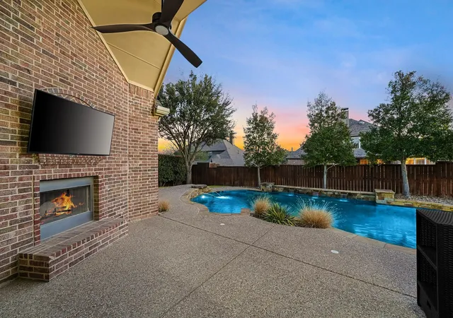 Photo 3 of Sale Pending at 850 Echo Dr, Prosper, TX 75078 | MLS# 21196952 | Listing updated on 2026-07-27