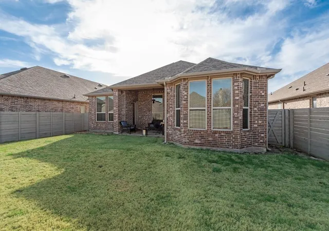 Homes for sale in Argyle, TX | 1308 E Swan Trl, Argyle, TX 76226 | MLS# 21195005
