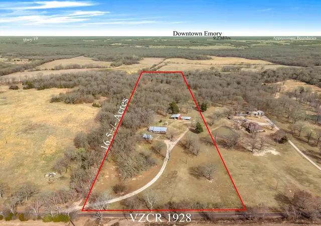 Photo 3 of Single family home for sale at 807 Vz County Road 1928, Edgewood, TX 75117 | MLS# 21199042 | Listing updated on 2026-09-17