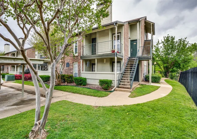 Listing Photo 4 - Condo for sale in building located at 5981 Arapaho Rd, Dallas, TX 75248 - Unit #1806