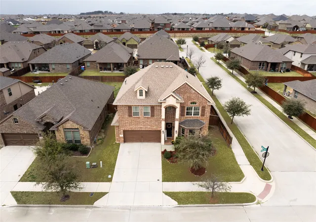Photo 1 of Single family home for sale at 217 Mineral Point Dr, Aledo, TX 76008 | MLS# 21199192 | Listing updated on 2026-10-08