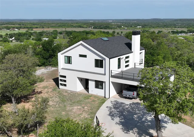 Photo 1 of Single family home for sale at 215 Lori Dr, Mineral Wells, TX 76067 | MLS# 21197825 | Listing updated on 2026-10-04