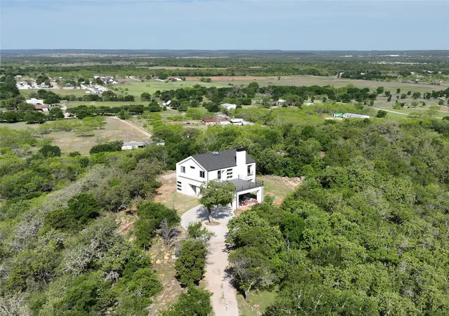 Photo 2 of Single family home for sale at 215 Lori Dr, Mineral Wells, TX 76067 | MLS# 21197825 | Listing updated on 2026-10-04