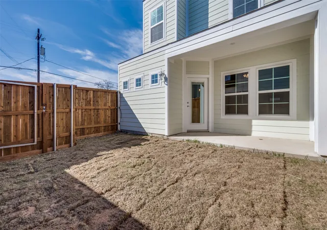 Homes for sale in Lake Dallas, TX | 106 Market St, Lake Dallas, TX 75065 | MLS# 21199431