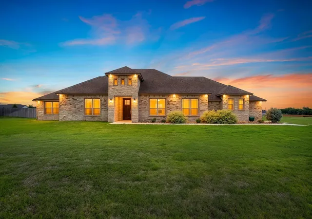 Photo 1 of Single family home for sale at 930 Inka Rd, Salado, TX 76571 | MLS# 21198255 | Listing updated on 2026-08-27