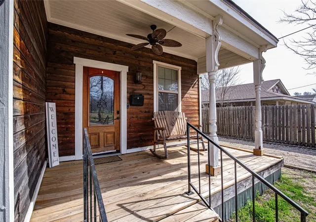 19th image of 929 N 12th St, Waco, TX 76707 | MLS# 21193693