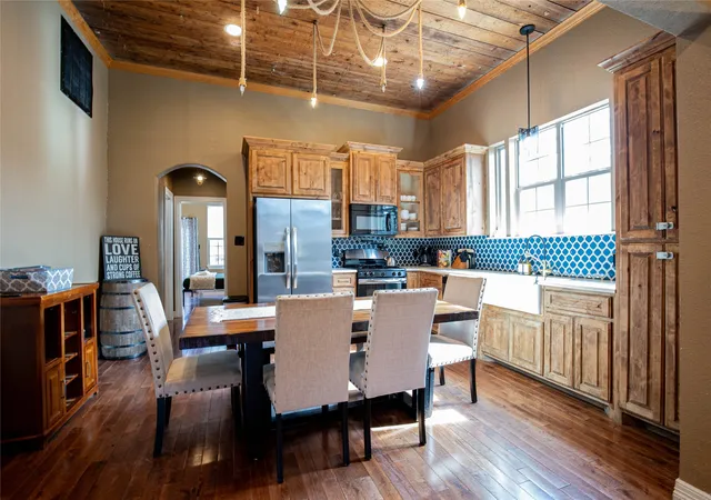 4th image of 929 N 12Th St, Waco, TX 76707 | MLS# 21193693