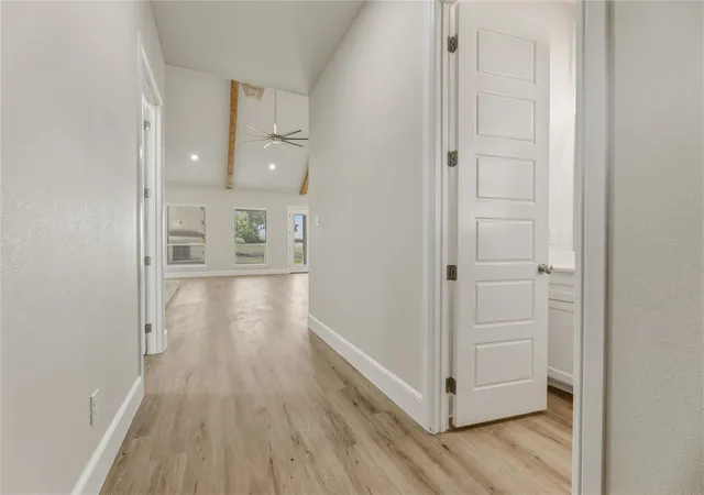 Photo 4 of Single family home for sale at 8400 Stallion Dr, Godley, TX 76044 | MLS# 21193366 | Listing updated on 2026-09-25