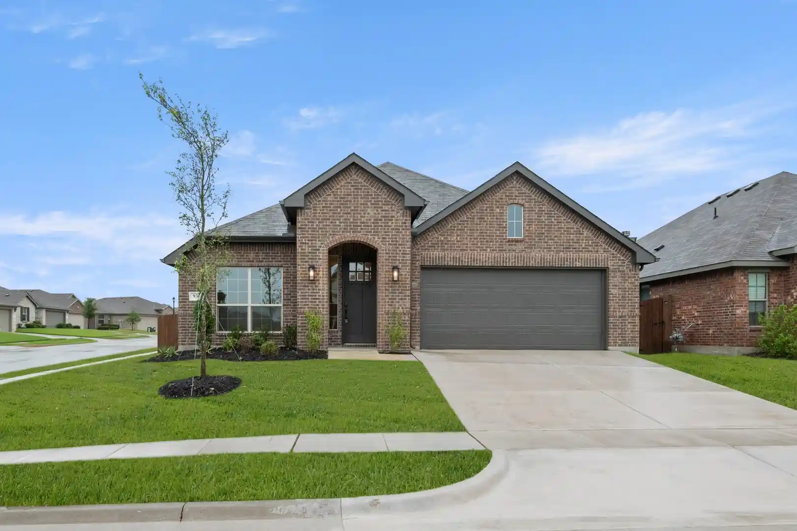 Photo 1 of Sale Pending at 930 Madeline Ln, Cleburne, TX 76033 | MLS# 21199854 | Listing updated on 2026-06-29