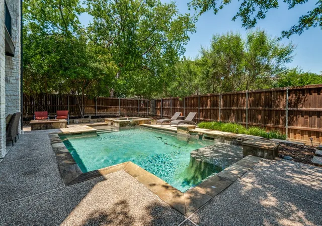 Photo 3 of Single family home for sale at 2101 Pebble Beach Pl, Plano, TX 75072 | MLS# 21199861 | Listing updated on 2026-09-29