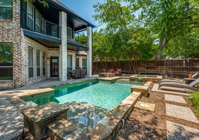 Photo 38 of Single family home for sale at 2101 Pebble Beach Pl, Plano, TX 75072 | MLS# 21199861 | Listing updated on 2026-09-29