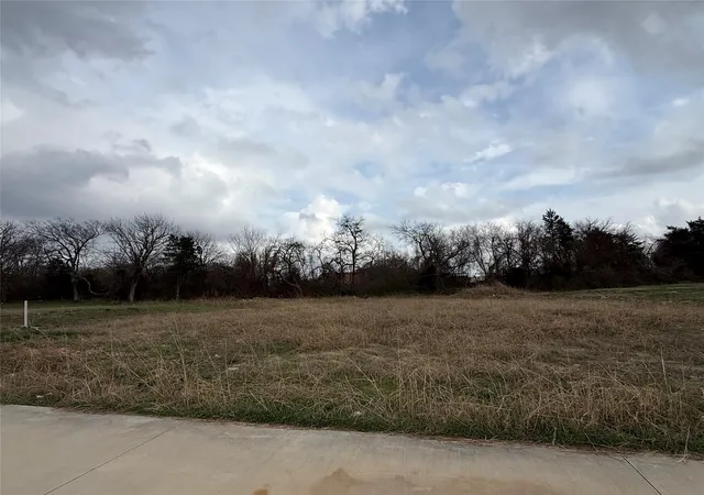 Homes for sale in Trenton, TX | 114 Indian, Trenton, TX 75490 | MLS# 21199864