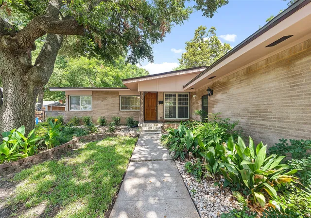 Photo 1 of Single family home for sale at 7329 Edgerton Dr, Dallas, TX 75231 | MLS# 21199761 | Listing updated on 2026-08-27