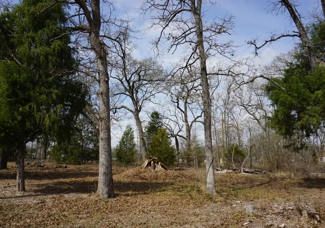 Photo 3 of Sale Pending at 1698 Doc Holiday Dr, Malakoff, TX 75148 | MLS# 21200038 | Listing updated on 2026-07-22