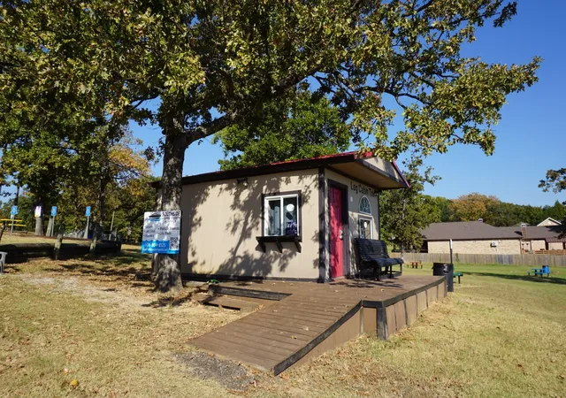 Photo 4 of Sale Pending at 1698 Doc Holiday Dr, Malakoff, TX 75148 | MLS# 21200038 | Listing updated on 2026-07-22