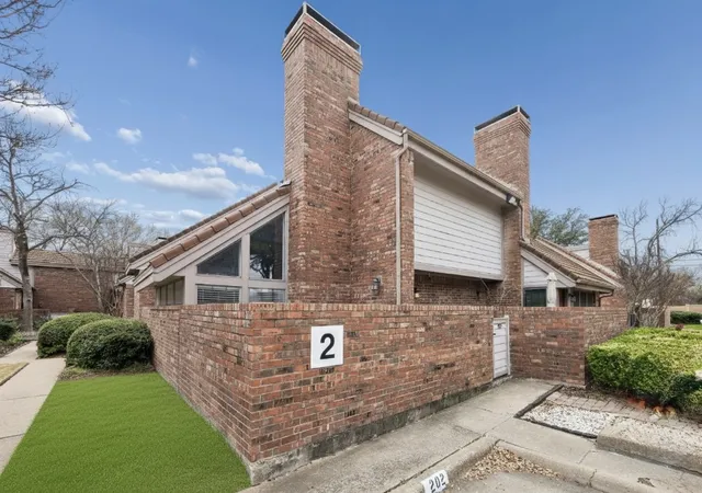 Photo 2 of Condo for sale at 18240 Midway Rd #202, Dallas, TX 75287 | MLS# 21200078 | Listing updated on 2026-08-26