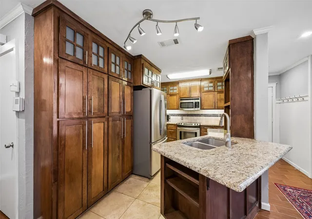 Photo 4 of Condo for sale at 18240 Midway Rd #202, Dallas, TX 75287 | MLS# 21200078 | Listing updated on 2026-08-26
