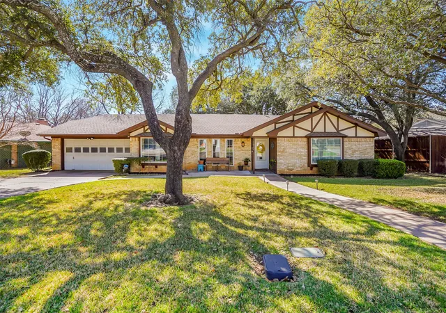 1st image of 1822 E Cedar Elm Dr, Arlington, TX 76012 | MLS# 21199647