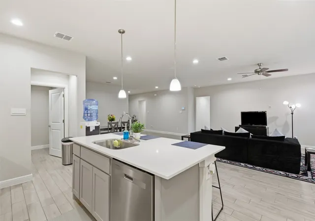 3rd image of 333 Alice Harney Rd, Burleson, TX 76028 | MLS# 21199801
