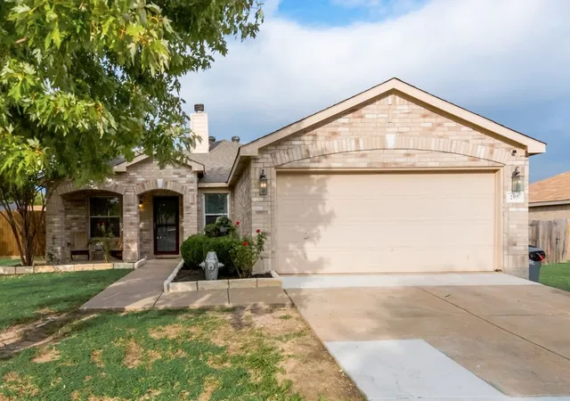 Photo 1 of Single family home for sale at 205 Dartmouth Dr, Forney, TX 75126 | MLS# 21199769 | Listing updated on 2026-10-06