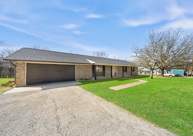 Homes for sale in Valley Mills, TX | 502 S 8th St, Valley Mills, TX 76689 | MLS# 21198761