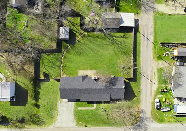 Photo 3 of Sale Pending at 502 S 8Th St, Valley Mills, TX 76689 | MLS# 21198761 | Listing updated on 2026-08-03