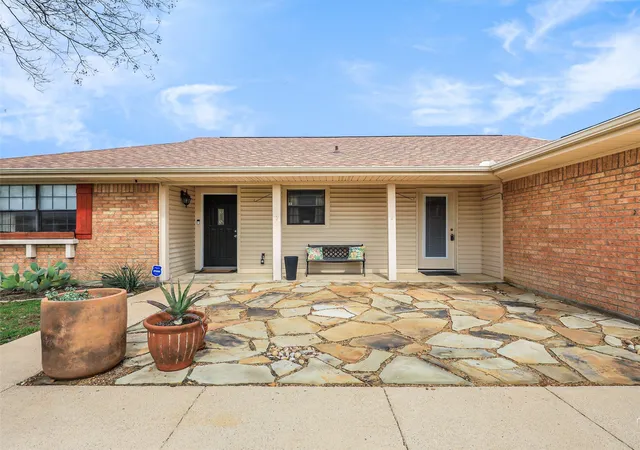 2nd image of 303 E 6th St, Prosper, TX 75078 | MLS# 21196899