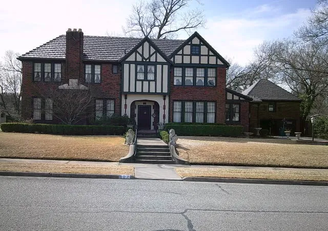 Photo 1 of Single family home for sale at 502 Mills Pl, Corsicana, TX 75110 | MLS# 21198840 | Listing updated on 2026-05-28