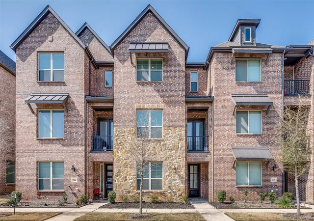 Photo 3 of Townhouse for sale at 314 Colusa Dr, Lewisville, TX 75056 | MLS# 21200334 | Listing updated on 2026-10-02
