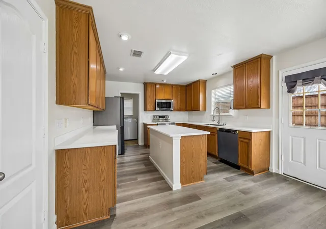 Photo 2 of Single family home for sale at 4706 Creekview Ln, Balch Springs, TX 75180 | MLS# 21200317 | Listing updated on 2026-08-24