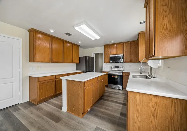 Photo 3 of Single family home for sale at 4706 Creekview Ln, Balch Springs, TX 75180 | MLS# 21200317 | Listing updated on 2026-08-24