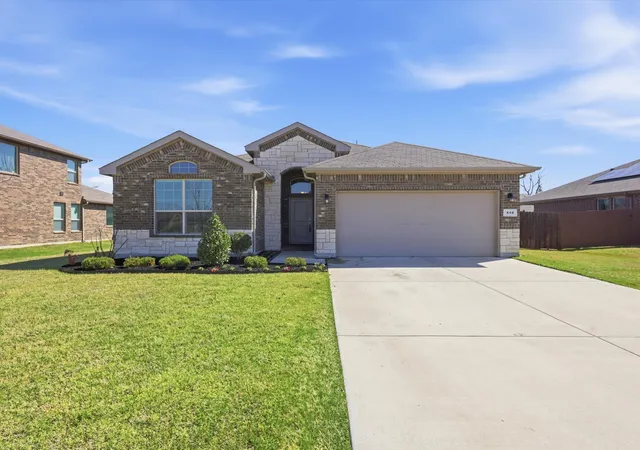 Photo 2 of Single family home for sale at 448 Regatta Ln, Azle, TX 76020 | MLS# 21198942 | Listing updated on 2026-08-26