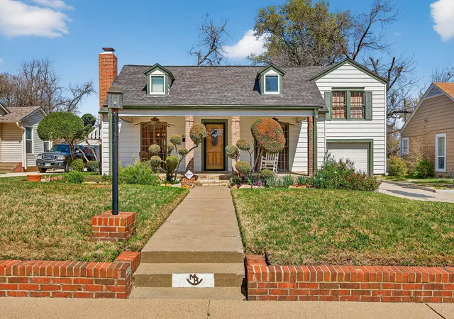 Single family home for sale at 2525 Goldenrod Ave, Fort Worth, TX 76111 | MLS# 21188548