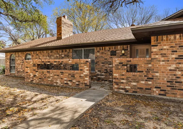 Photo 3 of Sale Pending at 918 Saint Charles Ct, Marlin, TX 76661 | MLS# 21200025 | Listing updated on 2026-07-15