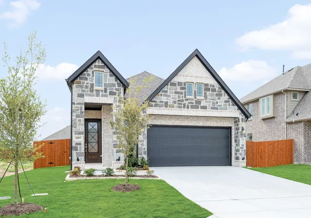 Photo 1 of Sale Pending at 1005 River Oaks Dr, Godley, TX 76044 | MLS# 21200413 | Listing updated on 2026-07-12