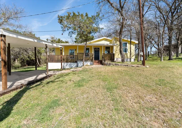 Photo 2 of Single family home for sale at 508 Lois Cir, Granbury, TX 76049 | MLS# 21193376 | Listing updated on 2026-08-03